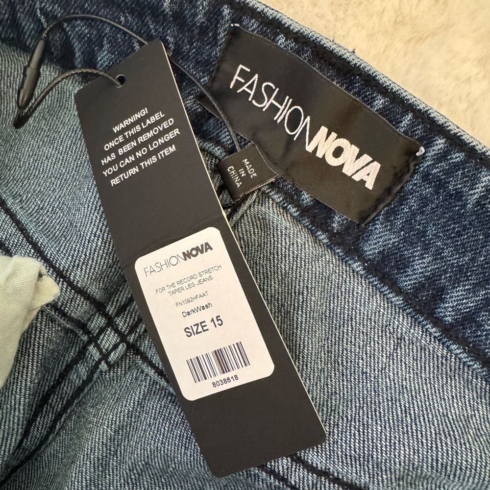 Fashion Nova ‘For the Record Stretch Taper Leg Jeans’, Blue- size 15 - Picture 7 of 16